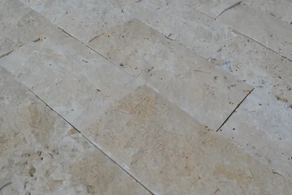 Splitface Travertine Light 10cmxFL
